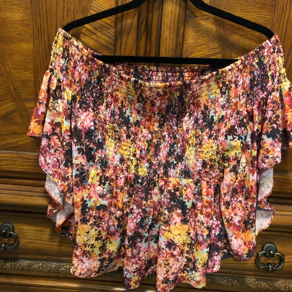 BeBe off shoulder top M/S - Picture 4 of 7